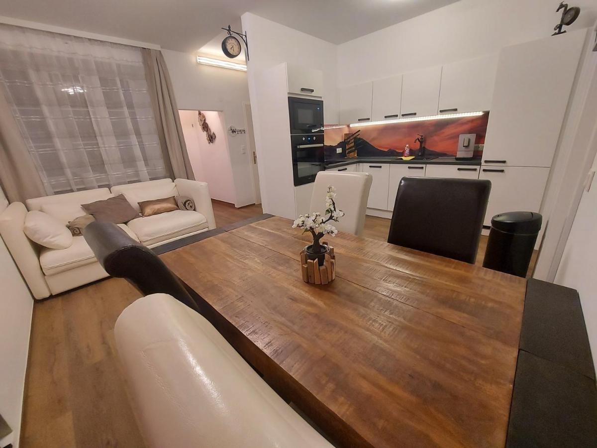 Auszeit Steiraland 8 Mit Ueberdachten Balkon Und Parkplatz Leoben  Kültér fotó