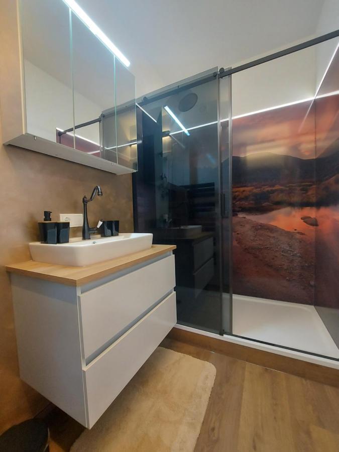 Auszeit Steiraland 8 Mit Ueberdachten Balkon Und Parkplatz Leoben  Kültér fotó