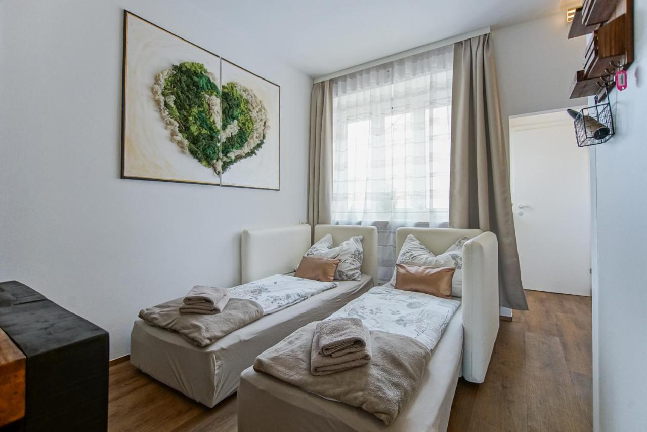 Auszeit Steiraland 8 Mit Ueberdachten Balkon Und Parkplatz Leoben  Kültér fotó
